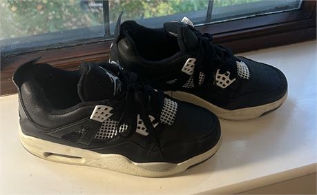 Nike Air Jordan 4 Trainers, UK size 6
