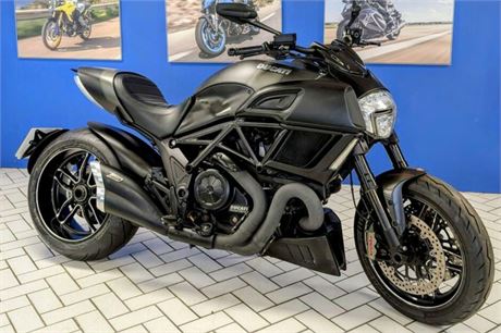 Ducati DIAVEL 1198 CARBON