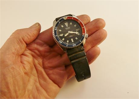 VINTAGE 1990 SEIKO 7002-700J GENTS AUTOMATIC SCUBA DIVERS WRISTWATCH GWO