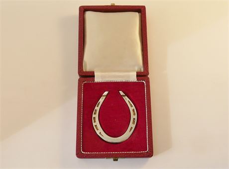 VINTAGE 1972 SOLID SILVER HORSE SHOE NAPKIN RING BY FRANCIS HOWARD BOXED
